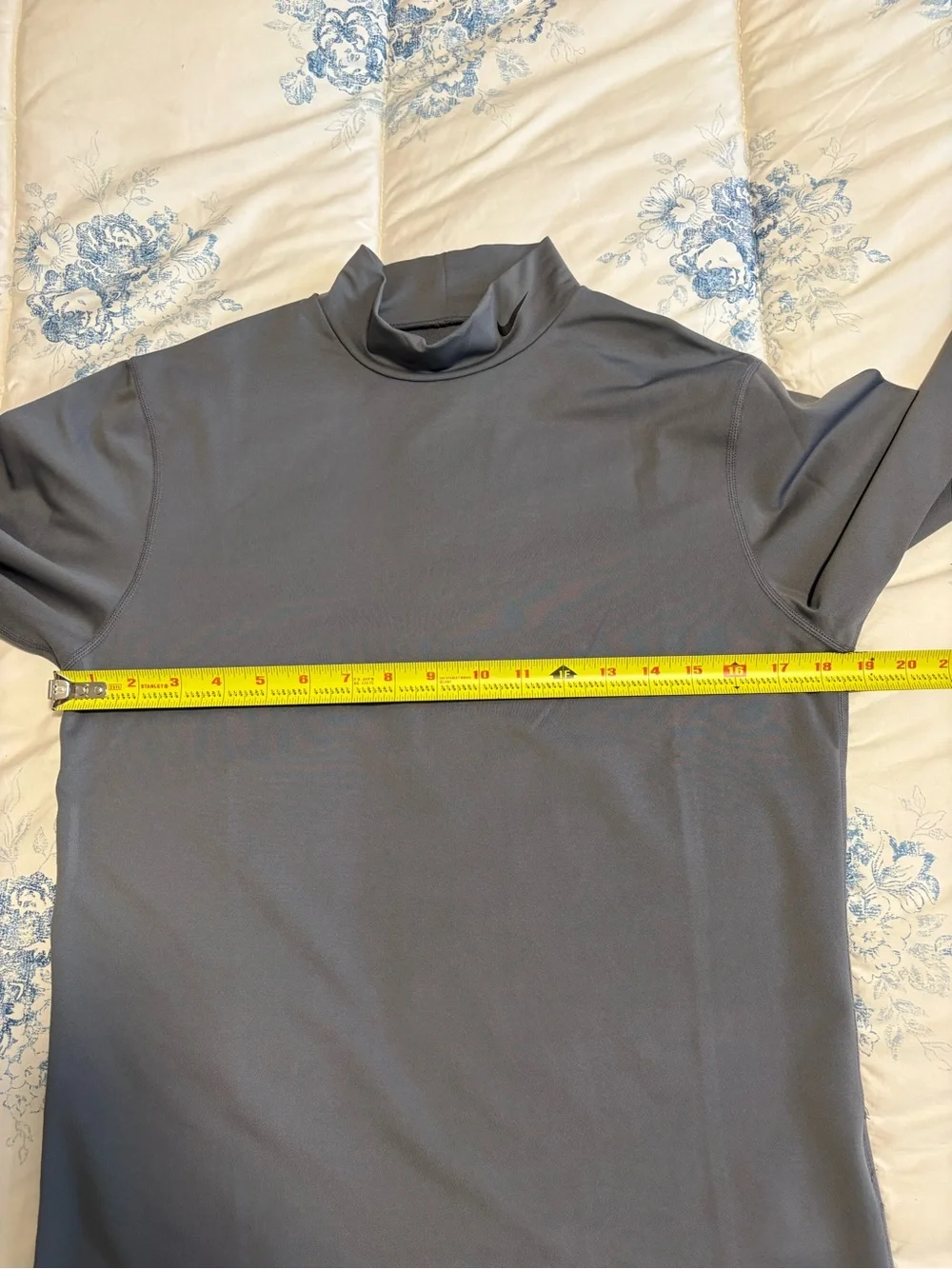 Women’s Nike Gray Long Sleeve Mock Neck Athletic Top Sports Gym Athleisure XL